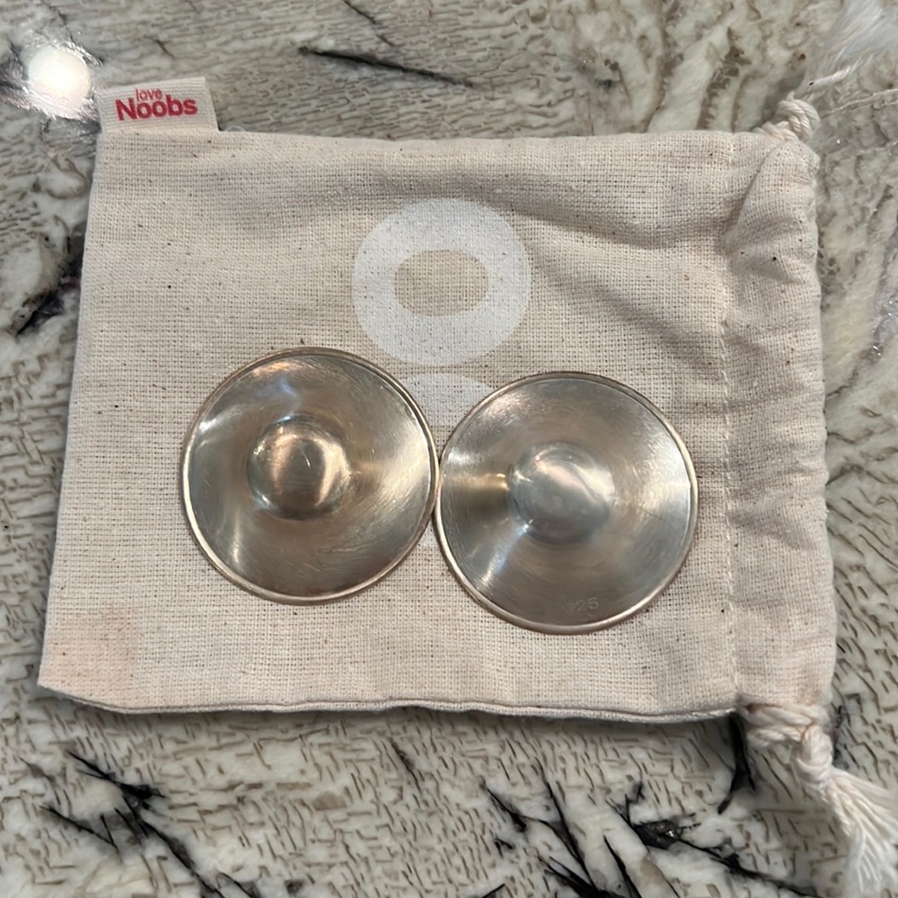 Silver nursing cups (silverettes)